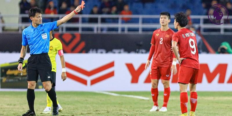 Lỗi dẫn đến tình huống Red Card trong môn thể thao vua