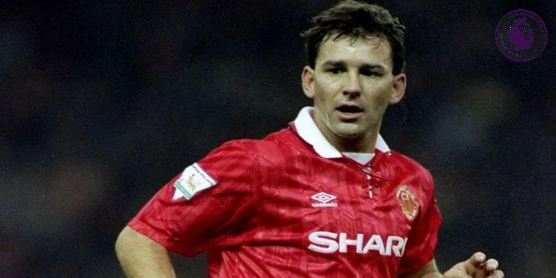 Tiền về xuất sắc nhất MU Bryan Robson